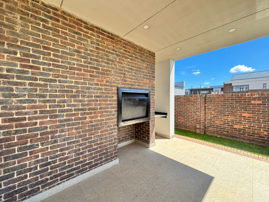 To Let 3 Bedroom Property for Rent in Helderzicht Eco Estate North West